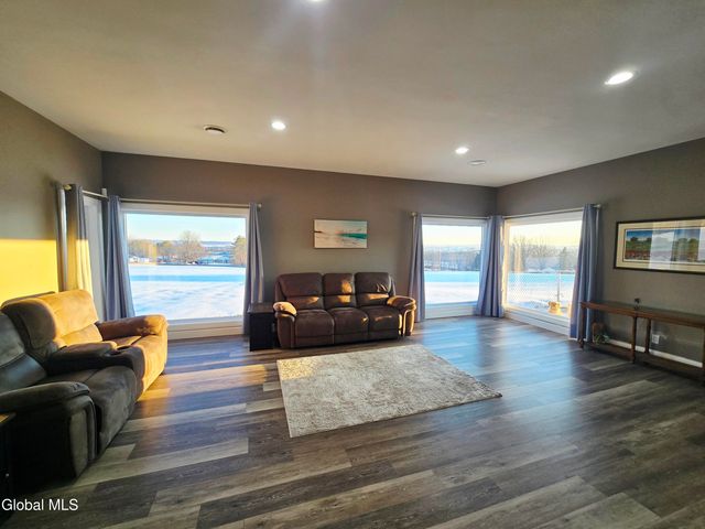 730 McKay Road, Amsterdam, NY 12010