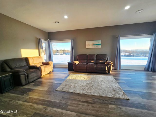 730 McKay Road, Amsterdam, NY 12010