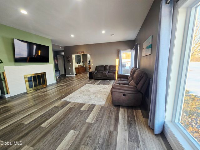 730 McKay Road, Amsterdam, NY 12010