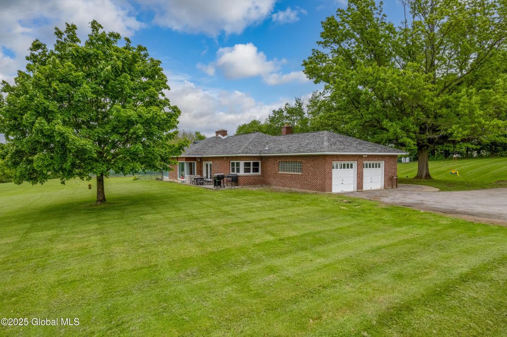 730 McKay Road, Amsterdam, NY 12010