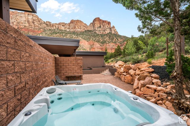 112 CANYON CV, Springdale, UT 84767