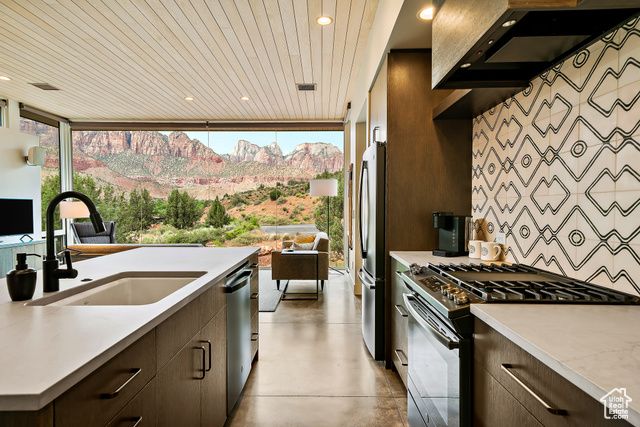 112 CANYON CV, Springdale, UT 84767