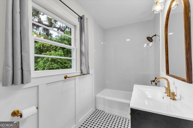 2223 E De Renne Avenue, Savannah, GA 31406