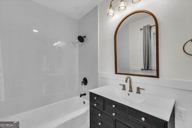 2223 E De Renne Avenue, Savannah, GA 31406