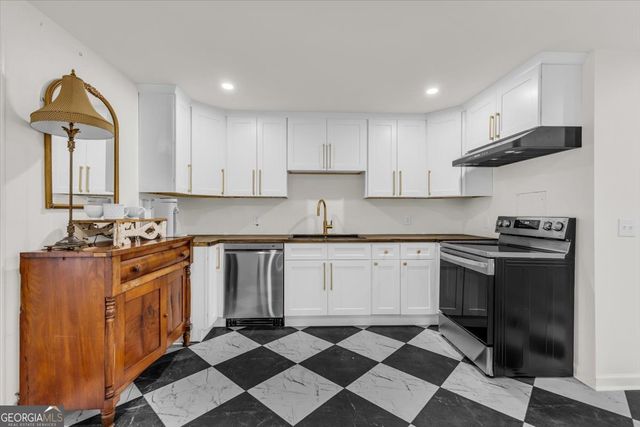 2223 E De Renne Avenue, Savannah, GA 31406