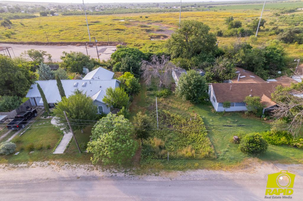 Image 1 of property listing at 310 Cottonwood Street, Eldorado, TX 76936