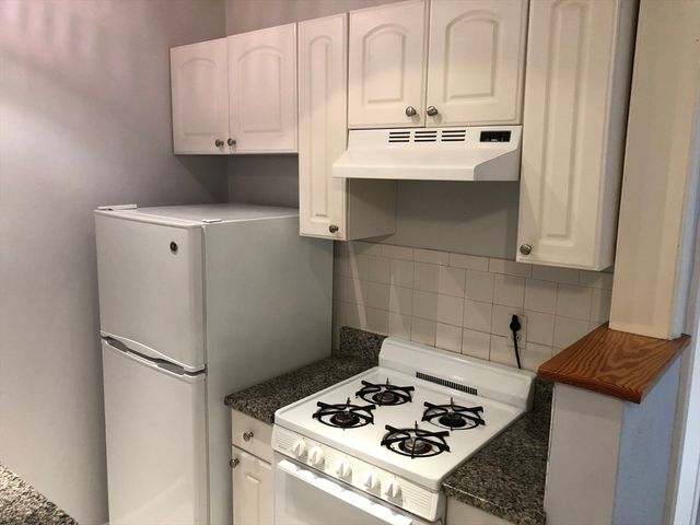 1949 Commonwealth Ave 21, Boston, MA 02135