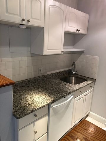 1949 Commonwealth Ave 21, Boston, MA 02135