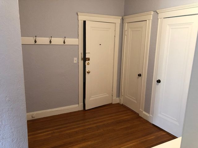 1949 Commonwealth Ave 21, Boston, MA 02135