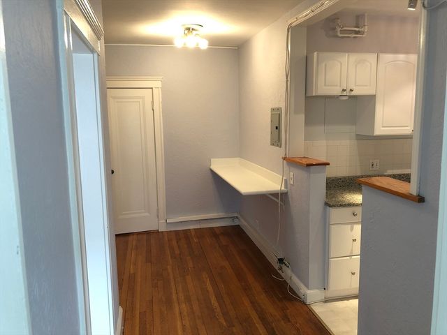 1949 Commonwealth Ave 21, Boston, MA 02135