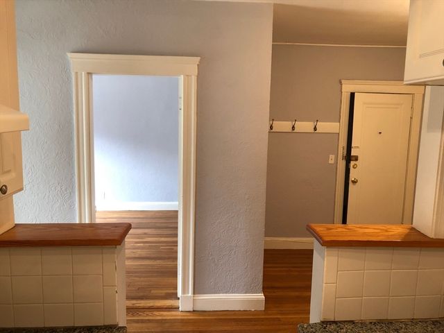 1949 Commonwealth Ave 21, Boston, MA 02135