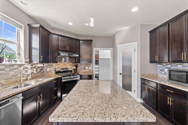 7989 S River COURT, Franklin, WI 53132