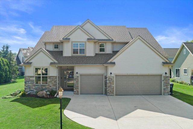 7989 S River COURT, Franklin, WI 53132