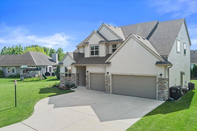 7989 S River COURT, Franklin, WI 53132
