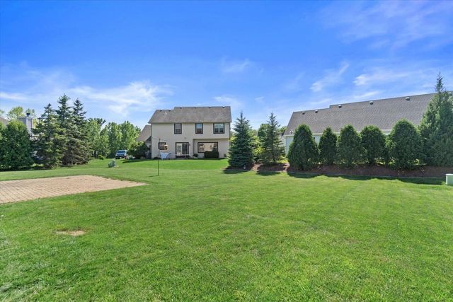 7989 S River COURT, Franklin, WI 53132