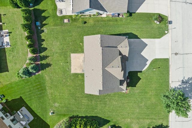 7989 S River COURT, Franklin, WI 53132