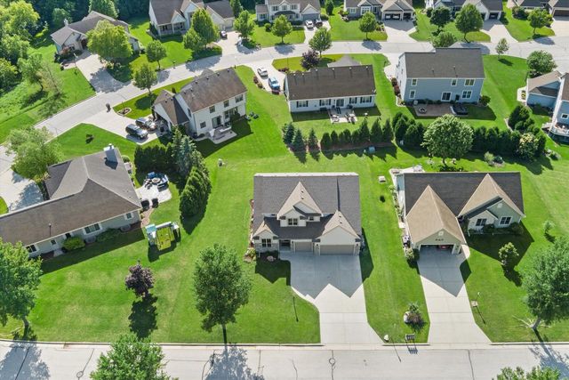 7989 S River COURT, Franklin, WI 53132