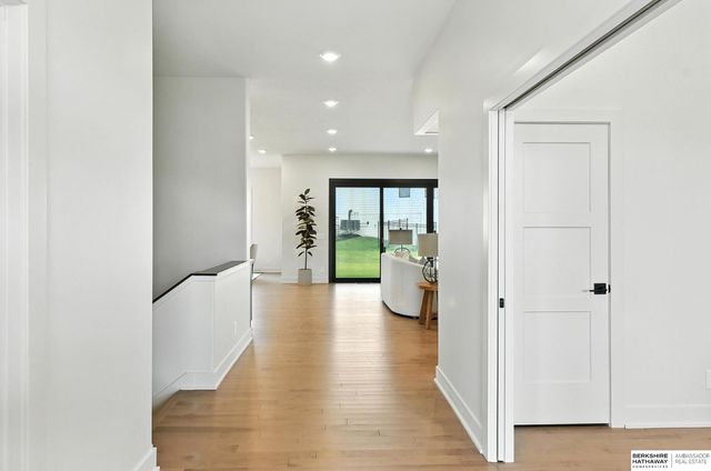 5915 N 169 Street, Omaha, NE 68116