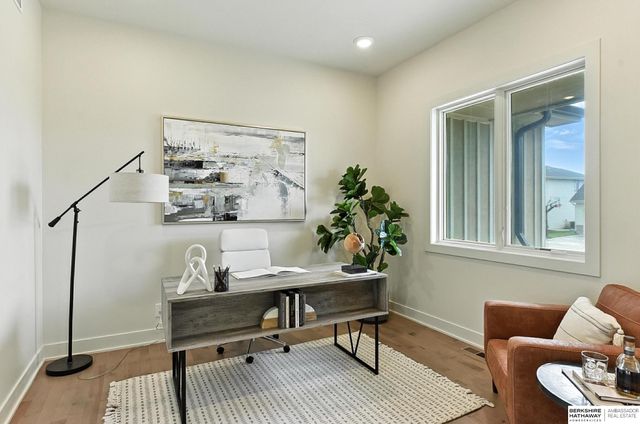 5915 N 169 Street, Omaha, NE 68116