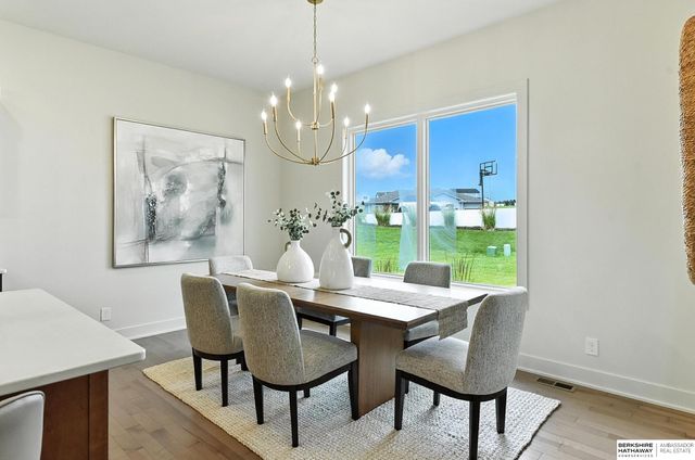 5915 N 169 Street, Omaha, NE 68116