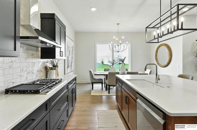 5915 N 169 Street, Omaha, NE 68116