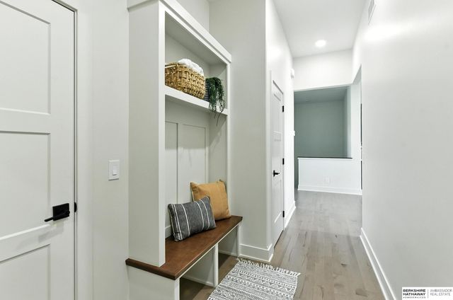 5915 N 169 Street, Omaha, NE 68116