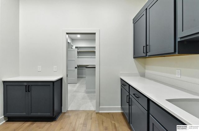 5915 N 169 Street, Omaha, NE 68116