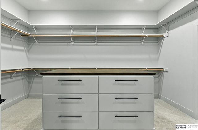 5915 N 169 Street, Omaha, NE 68116