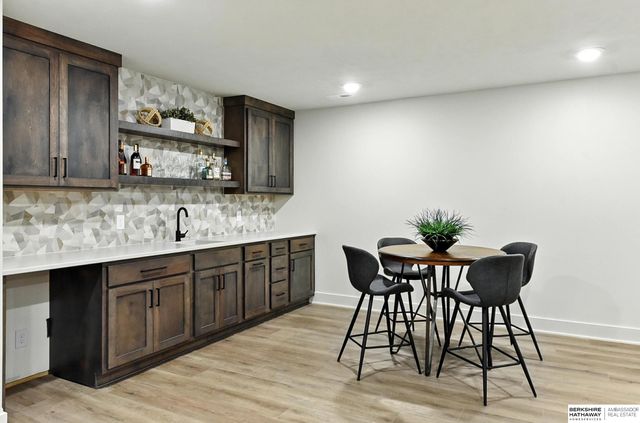 5915 N 169 Street, Omaha, NE 68116