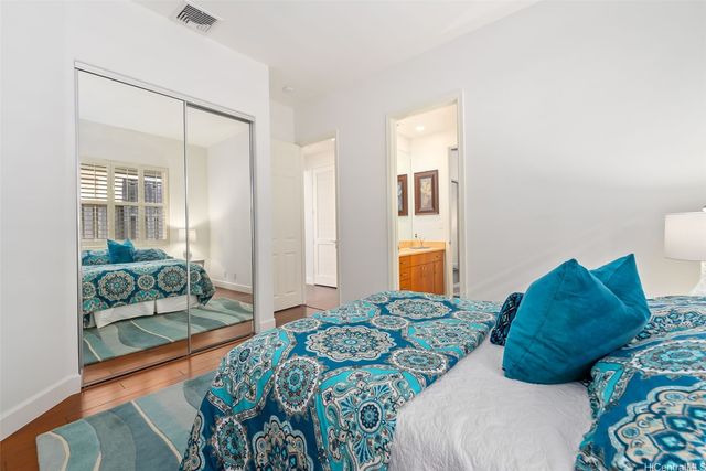 1016 Koko Uka Place, Honolulu, HI 96825