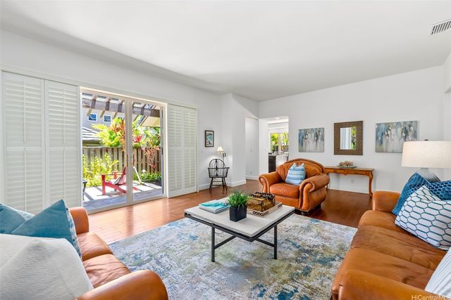 1016 Koko Uka Place, Honolulu, HI 96825