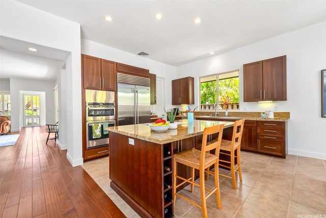 1016 Koko Uka Place, Honolulu, HI 96825