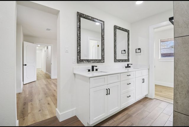 1835 E Cedar Elm Drive, Arlington, TX 76012