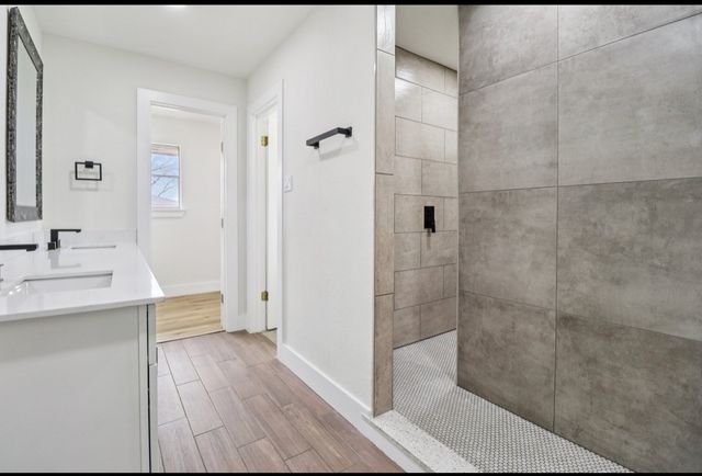 1835 E Cedar Elm Drive, Arlington, TX 76012