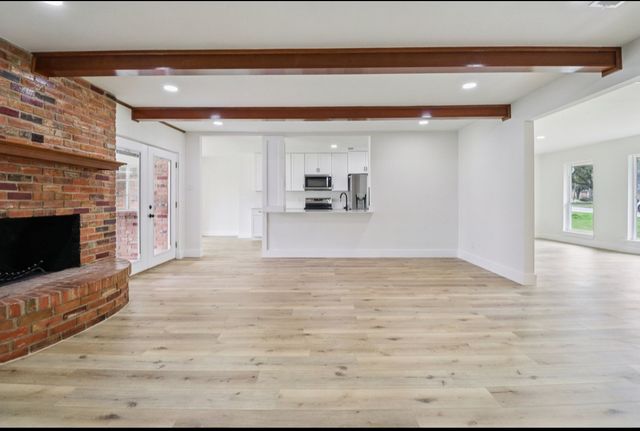 1835 E Cedar Elm Drive, Arlington, TX 76012