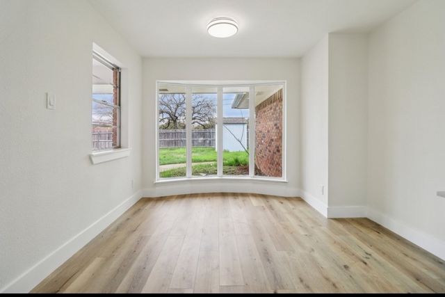 1835 E Cedar Elm Drive, Arlington, TX 76012