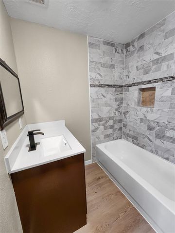 137 County Road 3431, Cleveland, TX 77327