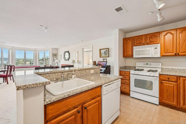 1316 Round Pointe Drive 1316, Haverstraw, NY 10927