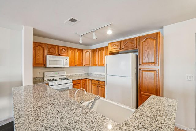 1316 Round Pointe Drive 1316, Haverstraw, NY 10927