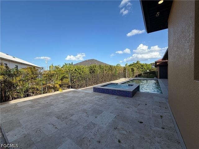 2633 NW 24th ST, Cape Coral, FL 33993
