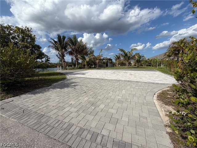 2633 NW 24th ST, Cape Coral, FL 33993