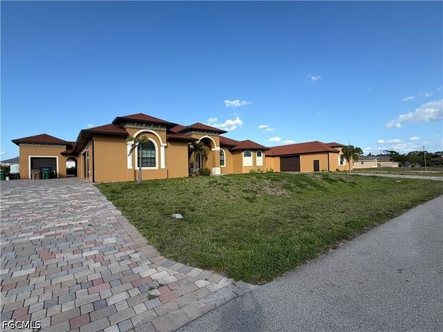 2633 NW 24th ST, Cape Coral, FL 33993