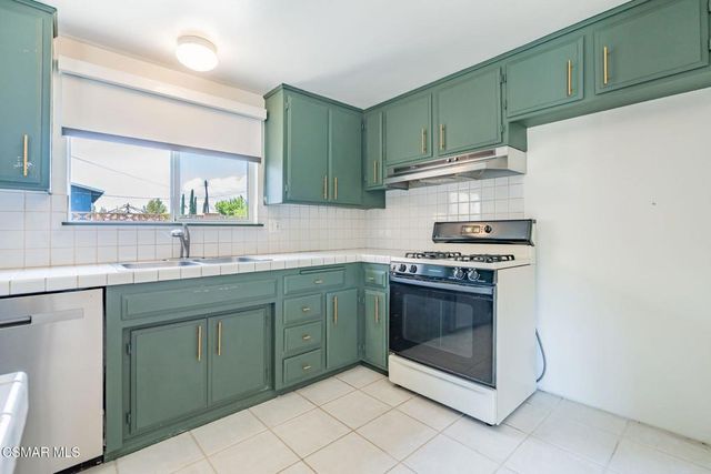 1421 Lowery Street, Simi Valley, CA 93065