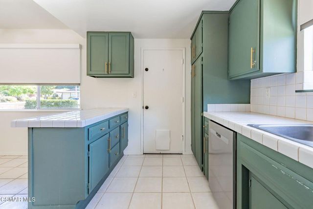 1421 Lowery Street, Simi Valley, CA 93065