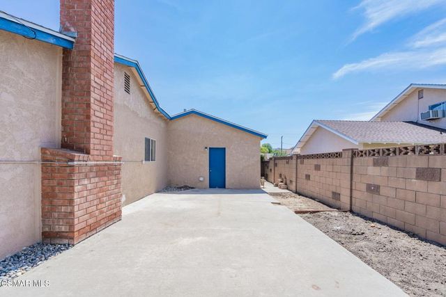 1421 Lowery Street, Simi Valley, CA 93065