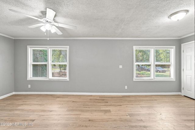 3261 TIGER HOLE Road, Jacksonville, FL 32216