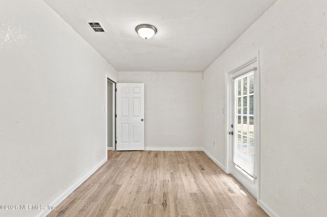 3261 TIGER HOLE Road, Jacksonville, FL 32216