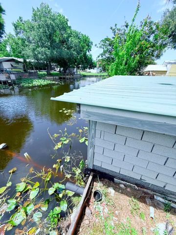 1736 Hunter Road, Okeechobee, FL 34974