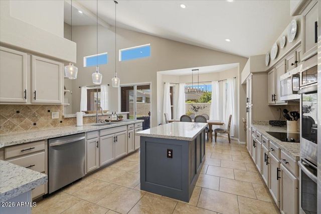 3136 E BROOKWOOD Court, Phoenix, AZ 85048