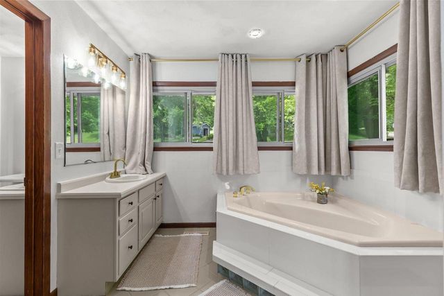 W8255 BUTTERCUP COURT, Wautoma, WI 54960